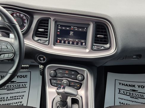 Used 2022 Dodge Challenger R/T RWD image 19