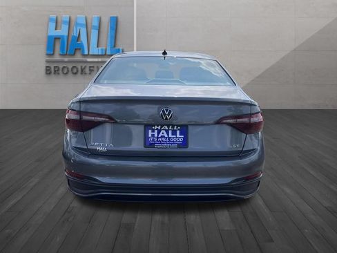 Used 2024 Volkswagen Jetta SE FWD image 4