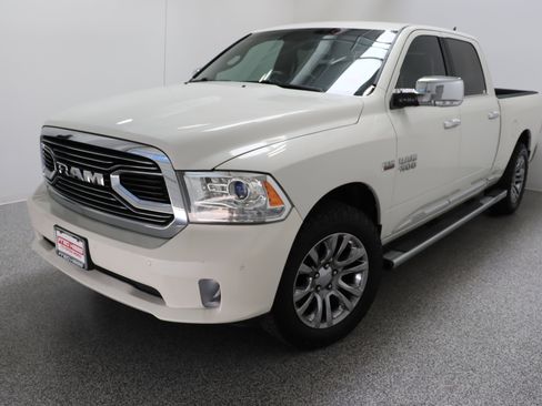 Used 2016 RAM 1500 Limited RWD image 2