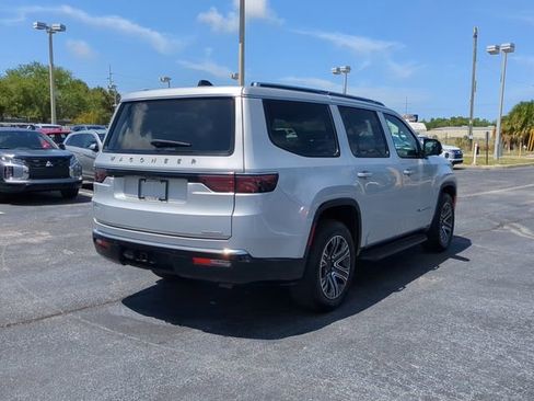 Used 2024 Jeep Wagoneer Series II w/ Flexible Seating Group RWD image 6