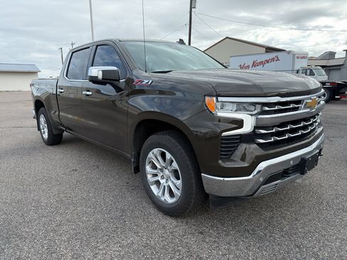 Used 2023 Chevrolet Silverado 1500 LTZ w/ Technology Package AWD/4WD image 4