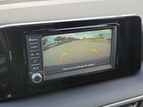 Certified 2025 Nissan Kicks S FWD image 28