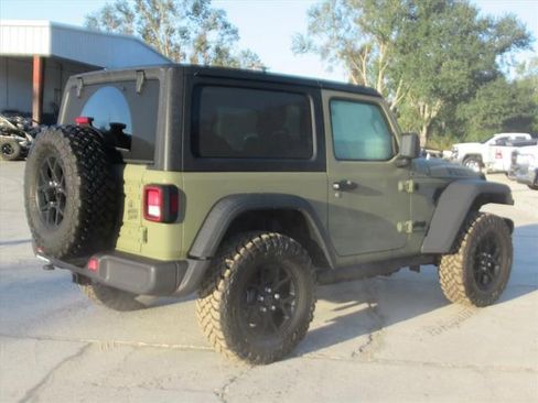 Certified 2025 Jeep Wrangler Willys image 5