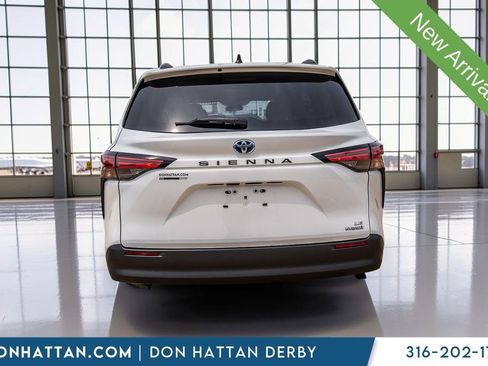 Used 2022 Toyota Sienna LE FWD image 36