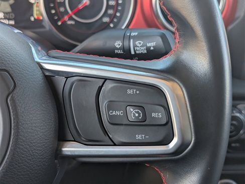 Used 2020 Jeep Gladiator Rubicon image 25