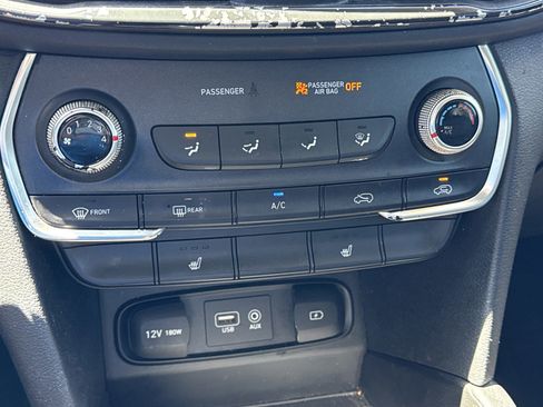 Used 2020 Hyundai Santa Fe SEL image 23