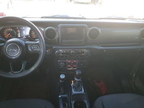 Used 2023 Jeep Gladiator Sport AWD/4WD image 13