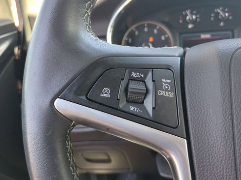 Used 2021 Buick Encore Preferred image 23