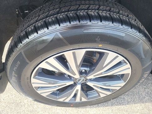 Used 2022 Nissan Rogue SV FWD image 15
