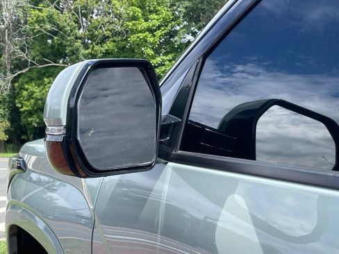 Used 2022 Toyota Tundra SR5 w/ TRD Sport Package AWD/4WD image 27