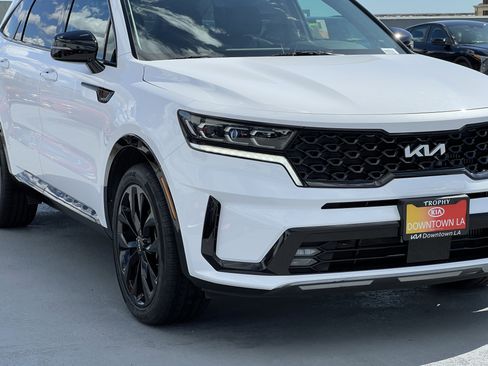 Certified 2023 Kia Sorento SX image 11