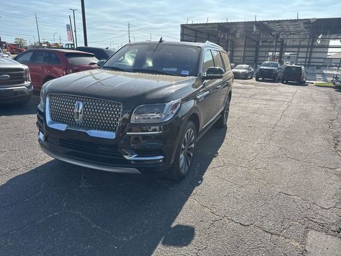 Used 2020 Lincoln Navigator Reserve w/ Luxury Package image 5