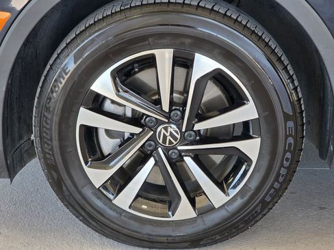 Used 2024 Volkswagen Tiguan S FWD image 9