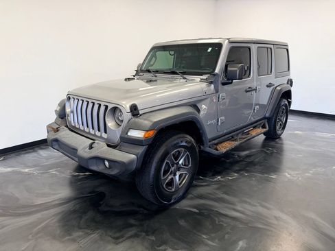 Used 2018 Jeep Wrangler Unlimited Sport S AWD/4WD image 4