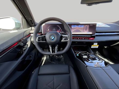 New 2026 BMW 550e xDrive AWD/4WD image 8