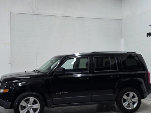Used 2017 Jeep Patriot Sport w/ Power Value Group image 5