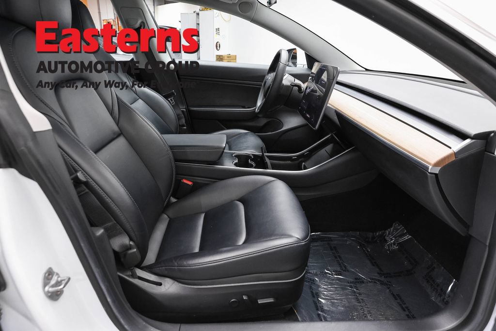 Used 2019 Tesla Model 3 Standard Range Plus RWD image 19