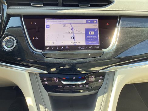 Used 2025 Cadillac XT6 Premium Luxury AWD/4WD image 21