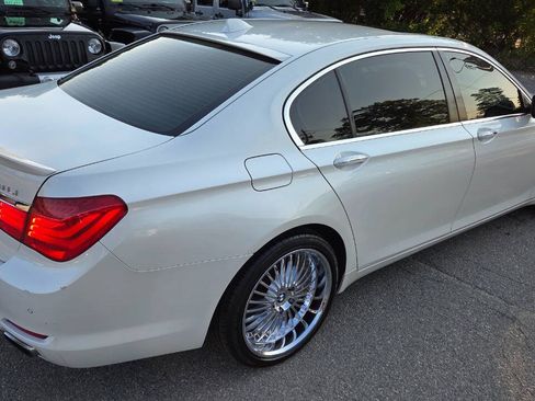 Used 2011 BMW 750Li xDrive AWD/4WD image 16