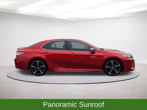 Used 2019 Toyota Camry XSE image 8