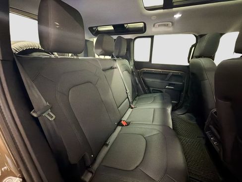 Used 2026 Land Rover Defender 110 S AWD/4WD image 28