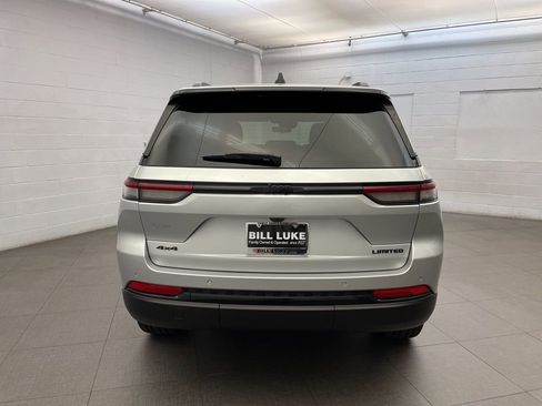 New 2025 Jeep Grand Cherokee Limited w/ Black Appearance Package image 4