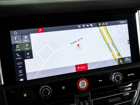 New 2026 Porsche Macan image 15