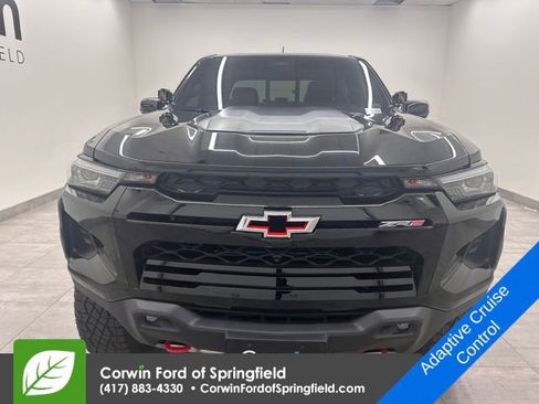 Used 2025 Chevrolet Colorado ZR2 w/ Technology Package image 8