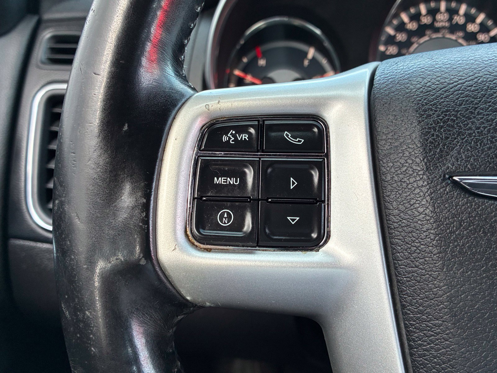 Used 2013 Chrysler 200 Touring FWD image 19