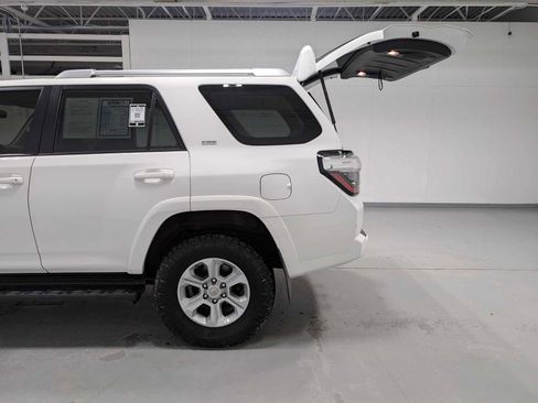 Used 2018 Toyota 4Runner SR5 image 11
