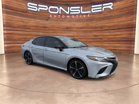 Used 2019 Toyota Camry XSE w/ Navigation Package image 7