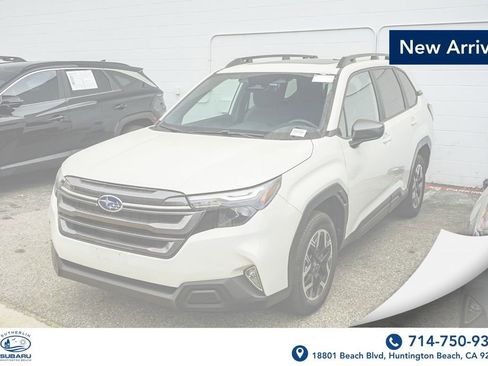 Used 2025 Subaru Forester Premium image 1