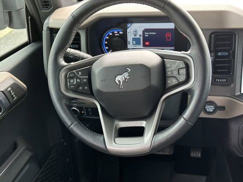 Used 2024 Ford Bronco Wildtrak image 24