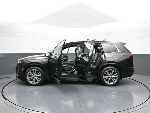 Used 2024 Cadillac XT6 Premium Luxury image 43