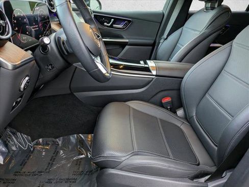 Certified 2025 Mercedes-Benz GLC 300 image 18