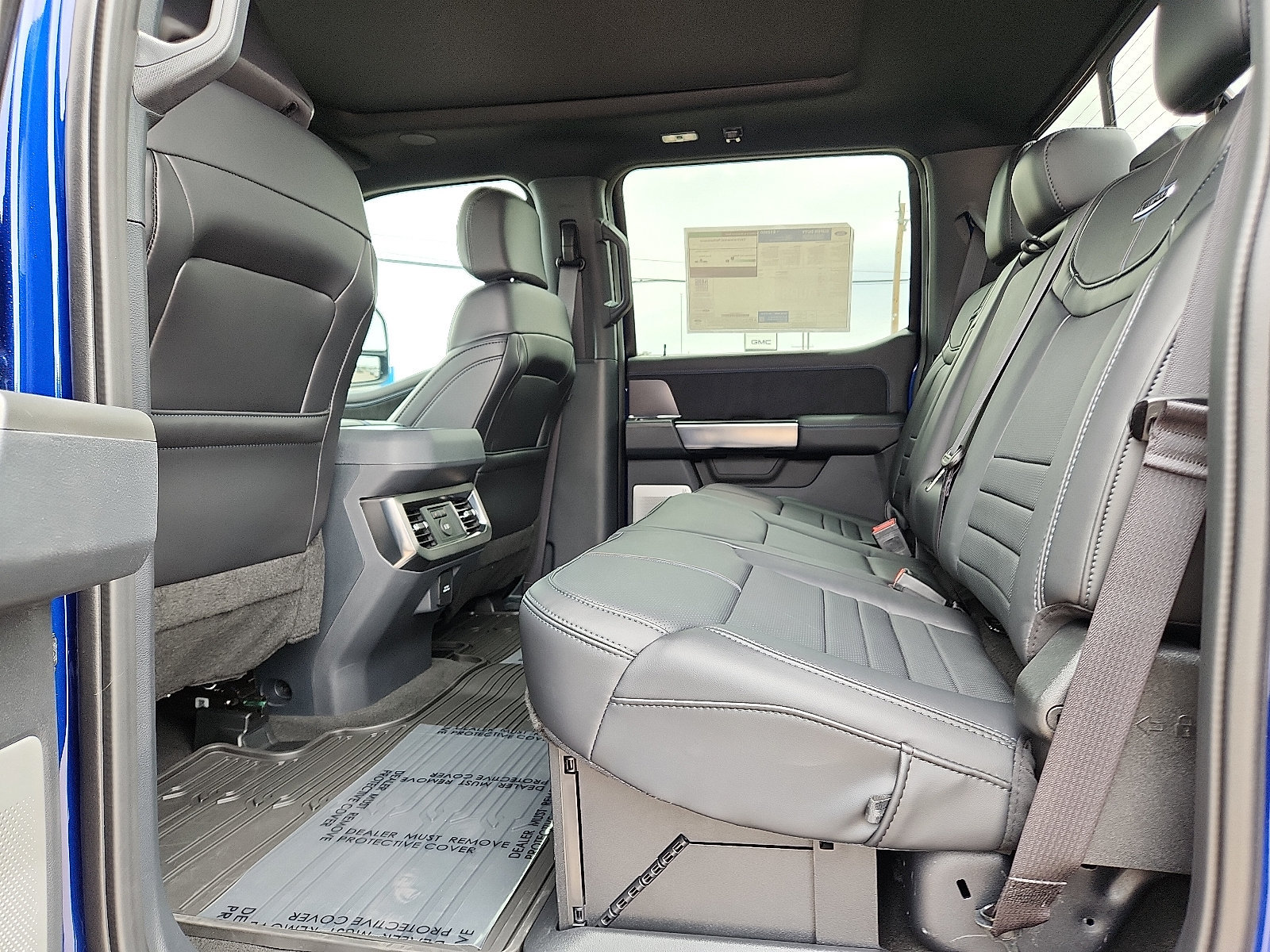 New 2026 Ford F250 Platinum w/ FX4 Off-Road Package AWD/4WD image 8