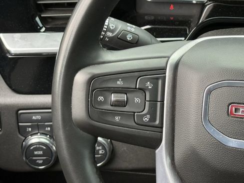 Used 2025 GMC Sierra 1500 SLT AWD/4WD image 13