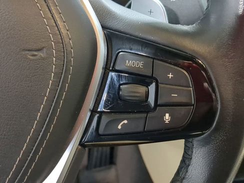 Used 2019 BMW 530e xDrive w/ Luxury Package image 31