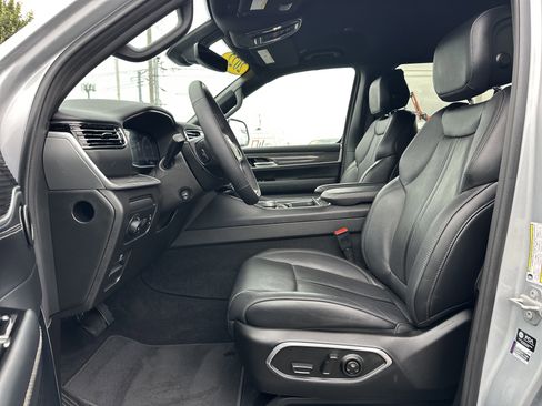 Used 2022 Jeep Wagoneer Series II image 10