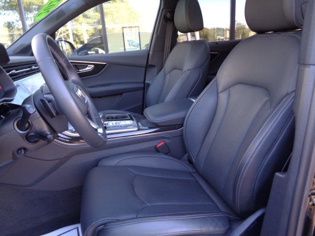 Used 2025 Audi Q7 3.0T Prestige w/ Prestige Package AWD/4WD image 9