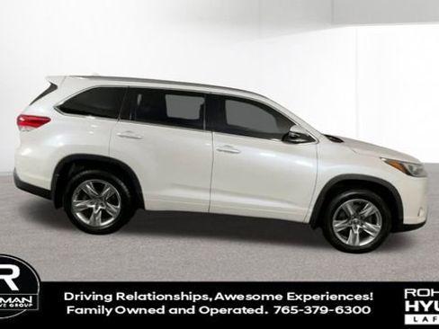 Used 2017 Toyota Highlander Limited image 10