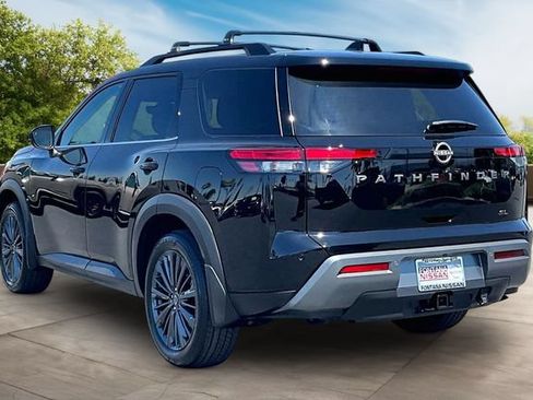 New 2026 Nissan Pathfinder SL w/ SL Premium Package FWD image 3