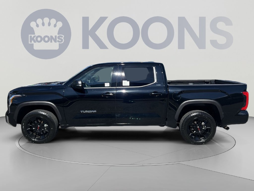 Used 2025 Toyota Tundra SR5 w/ SR5 Premium Package AWD/4WD image 2