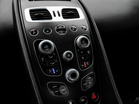 Used 2014 Aston Martin Vanquish Coupe image 43