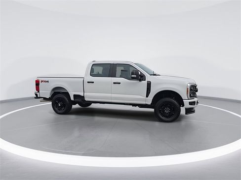 Used 2023 Ford F250 XL w/ STX Appearance Package image 9