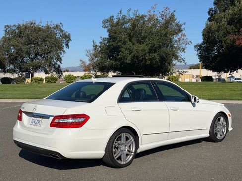 Used 2010 Mercedes-Benz E 350 Sedan image 4