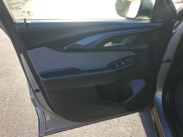 Used 2023 Chevrolet TrailBlazer LT w/ LPO, Blackout Package FWD image 21