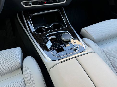 Certified 2025 BMW X7 xDrive40i AWD/4WD image 26