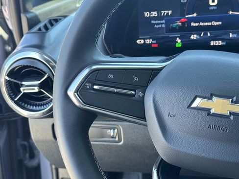 Used 2025 Chevrolet Equinox EV LT w/ Comfort Package FWD image 27