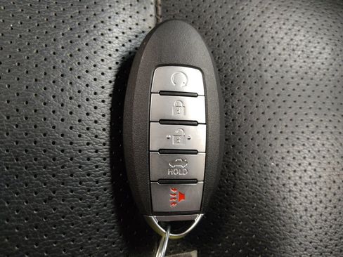 Used 2018 Nissan Murano SL w/ Midnight Edition Package image 32